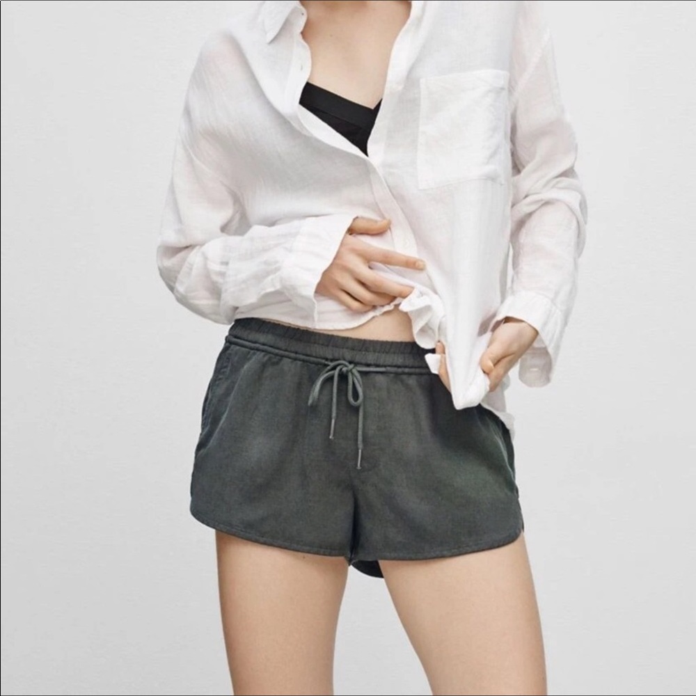 Aritzia Community Habitus Shorts- Gray- Size XS